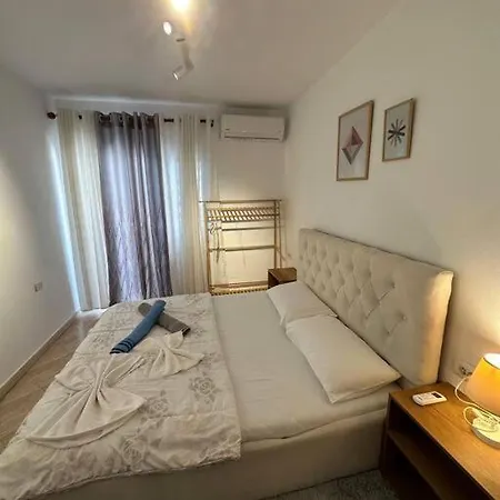 Urban Gateway 1 Apartment *